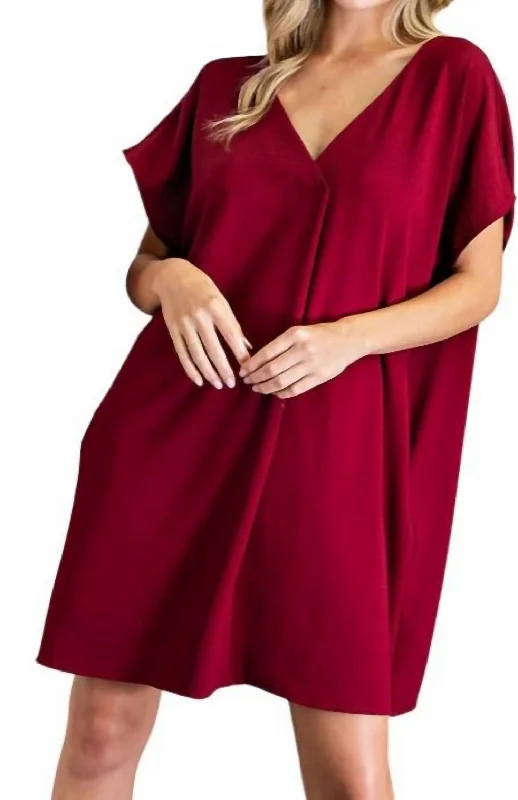 Short Sleeve V-Neck Dress With Pockets Plus In Red